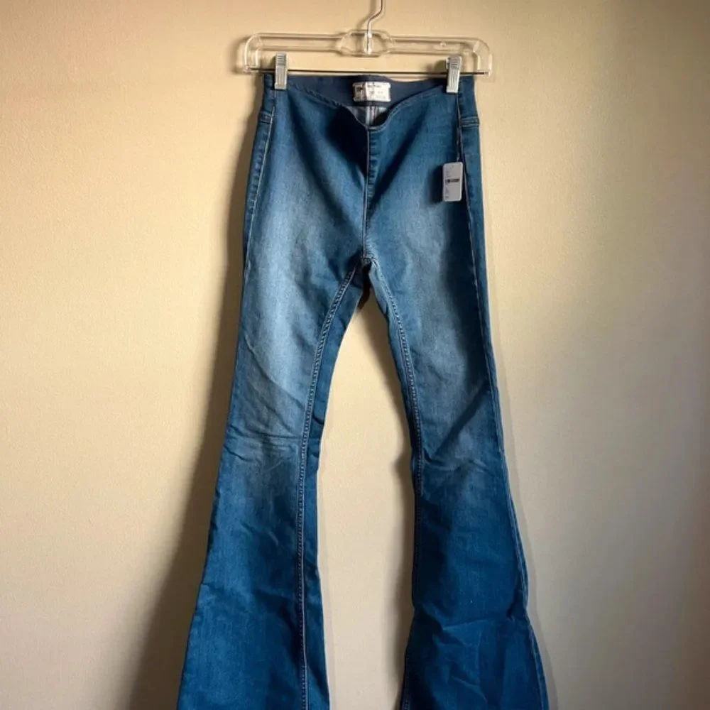 NWT Free People size 25‎ flared jeans